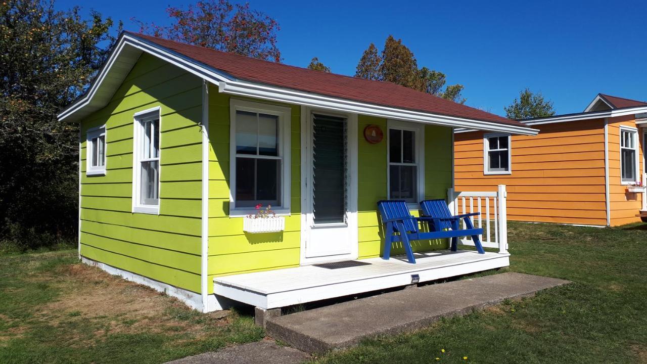 Atlantic View Motel Lunenburg Bagian luar foto
