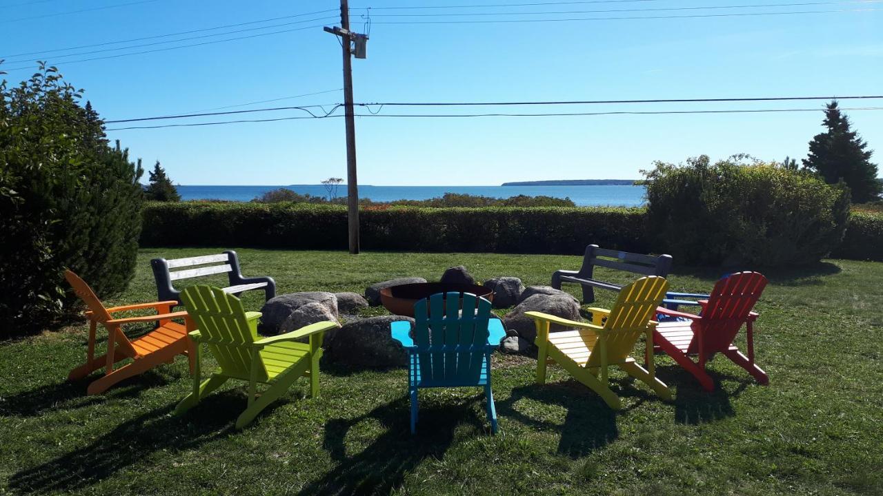 Atlantic View Motel Lunenburg Bagian luar foto