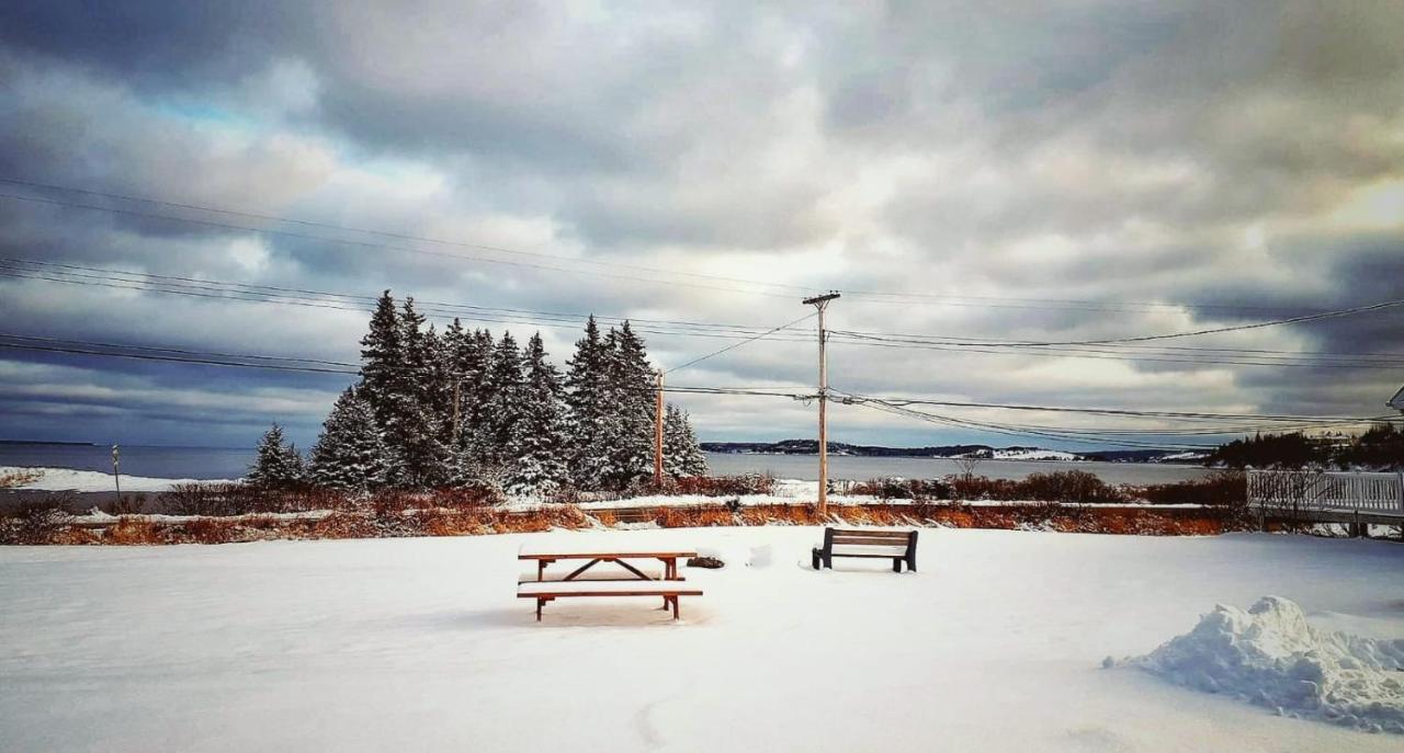 Atlantic View Motel Lunenburg Bagian luar foto